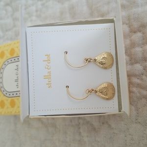 Stella & Dot Demi earrings (gold)